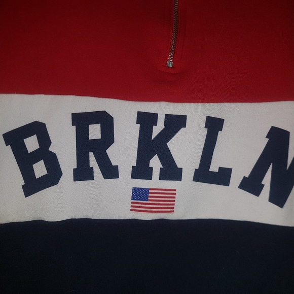 DIVIDED Cropped Sweater - Picture 4 of 15